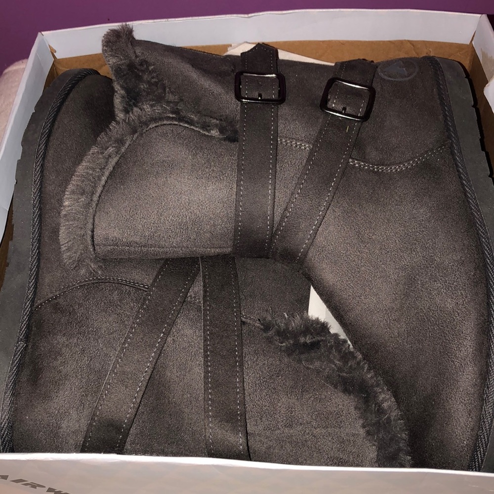 Air walk grey boots